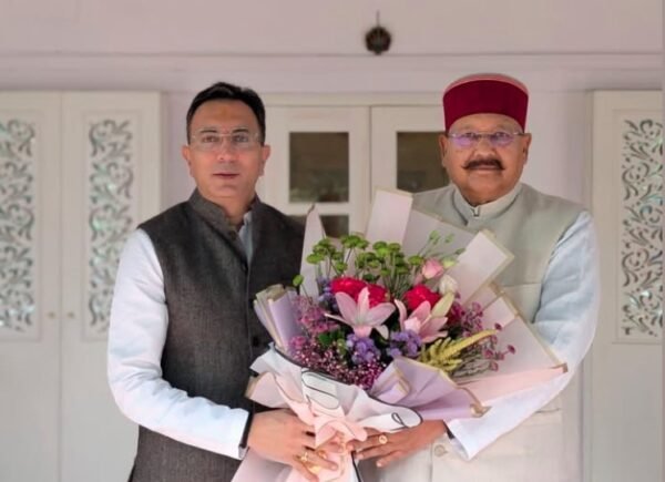 नई दिल्ली में केंद्रीय मंत्री जितिन प्रसाद से पर्यटन मंत्री सतपाल महाराज ने की शिष्टाचार भेंट