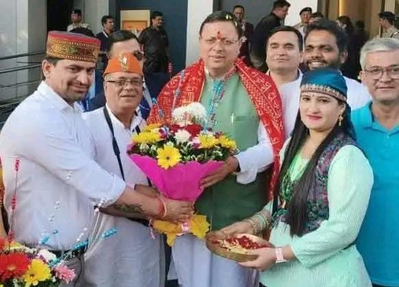 मुंबई में प्रवासी उत्तराखण्डवासियों से सीएम धामी ने किया आत्मीय संवाद