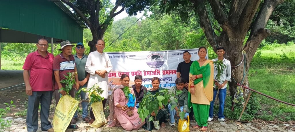 कोटद्वार : हरेला पर्व पर गेप्स ने सिद्धबली आश्रम गुलर झाला में किया वृक्षारोपण, पर्यावरण संरक्षण का लिया संकल्प