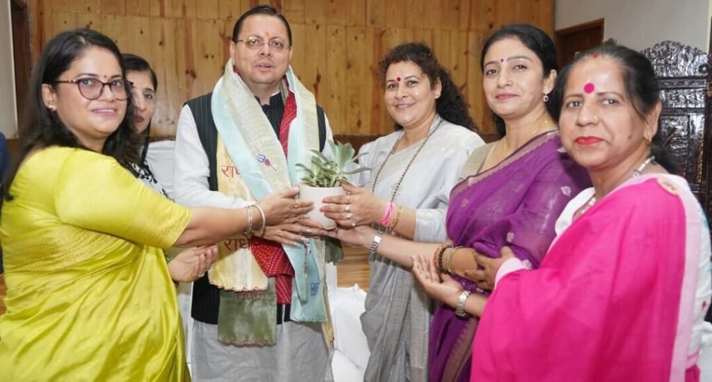 मुख्य सेवक के रूप में सबसे लंबा कार्यकाल, मुख्यमंत्री धामी को विभिन्न संगठनों ने दी बधाई