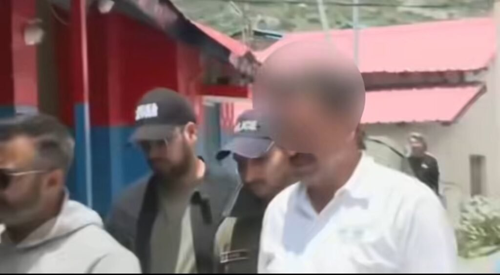 बदरीनाथ मंदिर चढावा हेराफेरी मामले में एक और आरोपी धरा गया